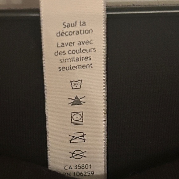 lululemon athletica Black Leggings, size 8 - Picture 10 of 11